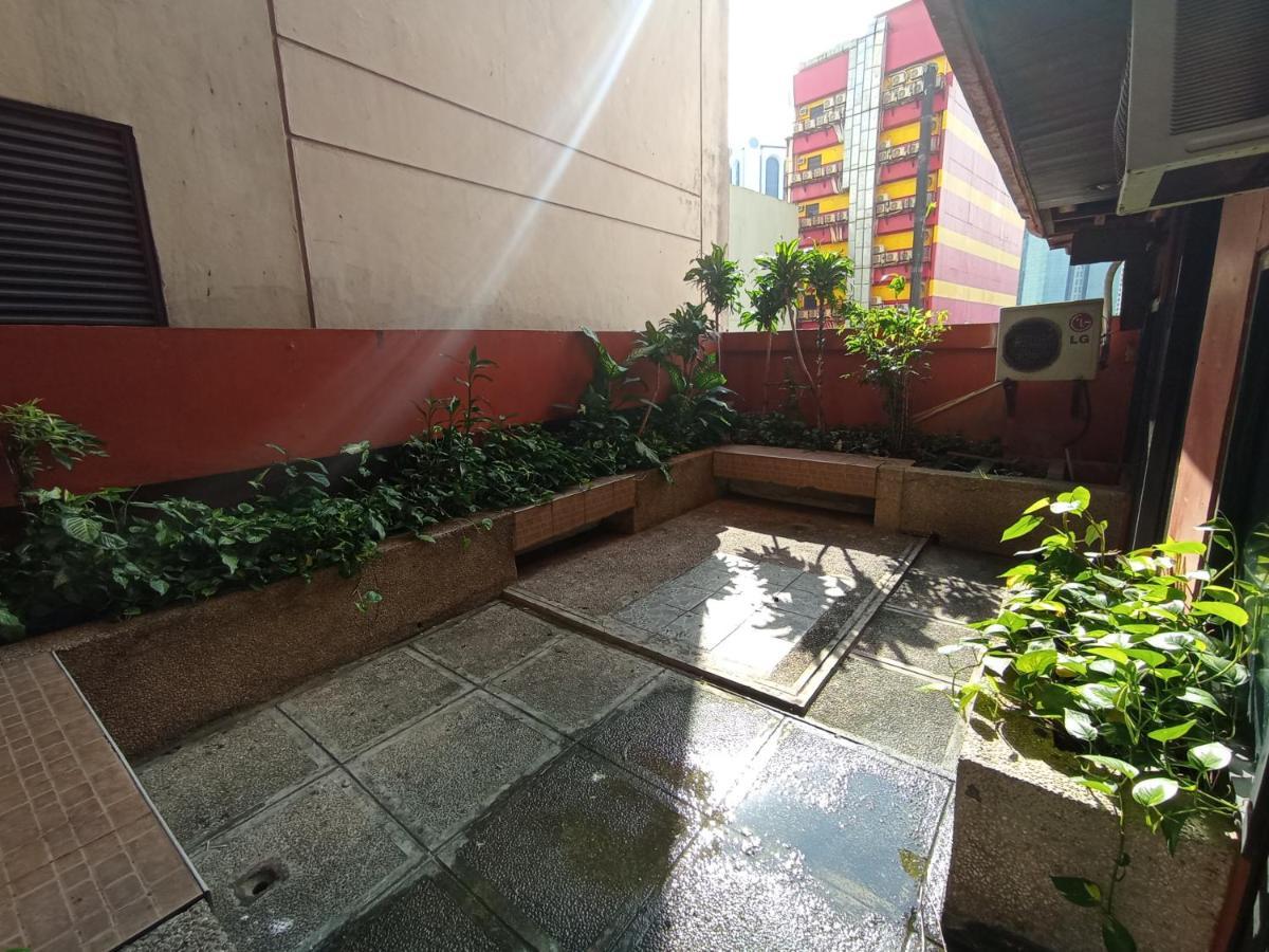 The Staycation - Serviced Rooms Manila Exterior foto