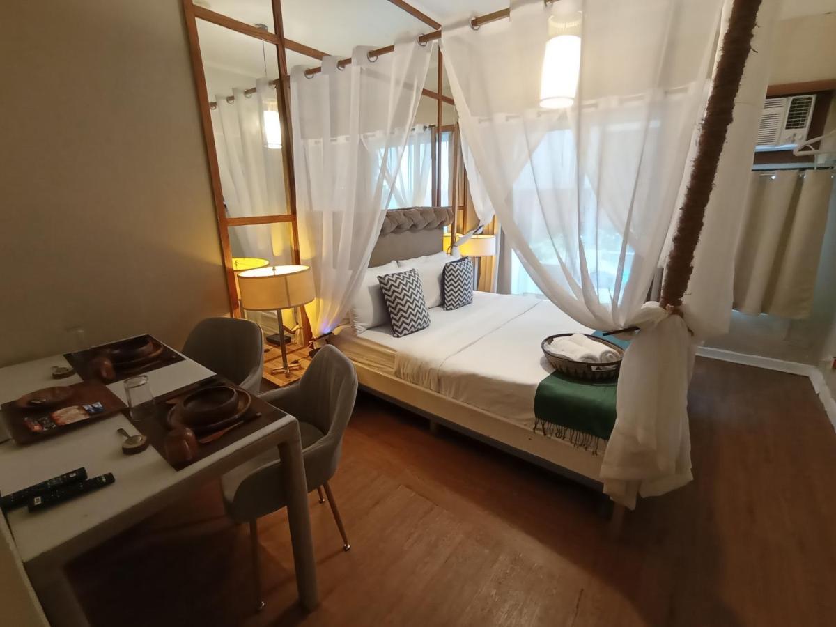 The Staycation - Serviced Rooms Manila Exterior foto